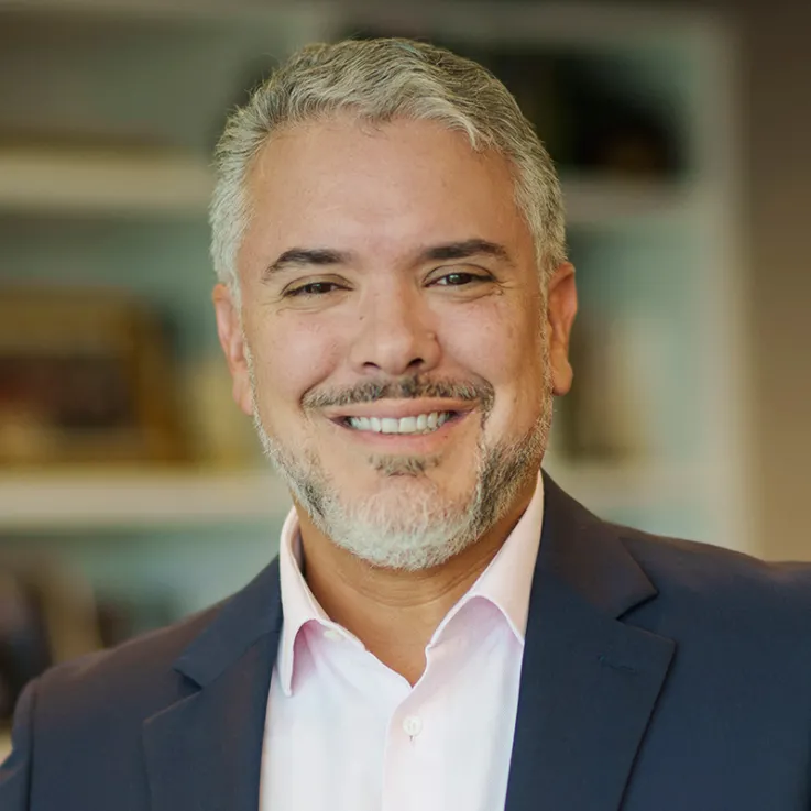 El expresidente fijo su posición frente a la descertificación.