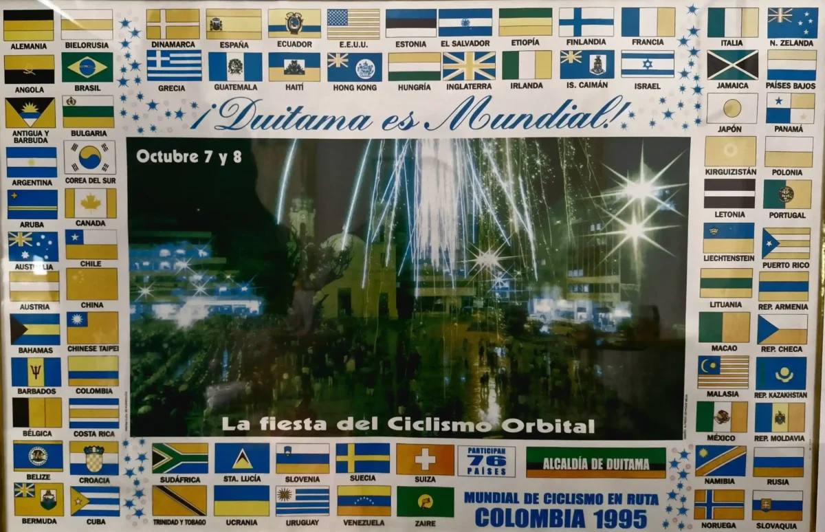 Con el paso del tiempo el afiche promocional ha perdido sus alegres colores